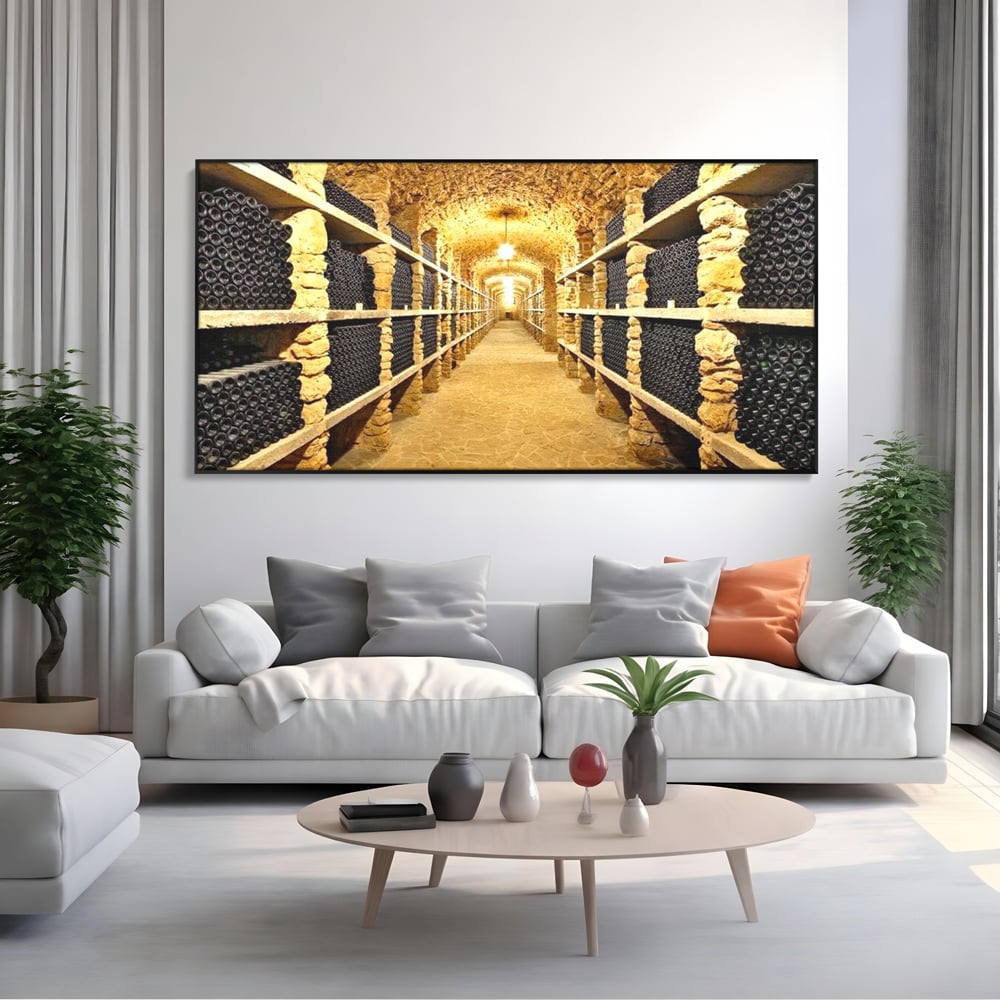 Tablou canvas cu tablou canvas cu crama subterana si sticle de vin, in rama de aluminiu negru, pe perete intr-un living